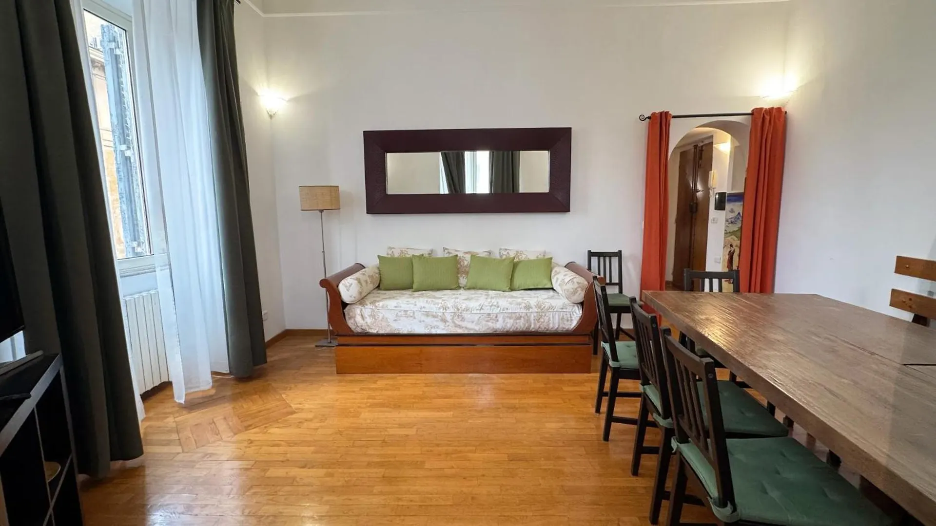 Domus Leonis Apartment Rome Italy